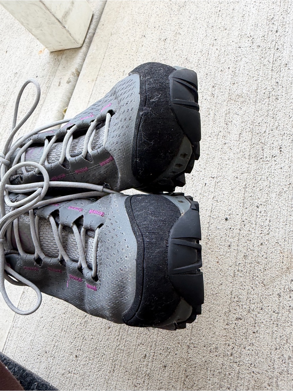 La Sportiva Spire GTX Hiking Shoes - Women's size 7.5 - Picture 4 of 5